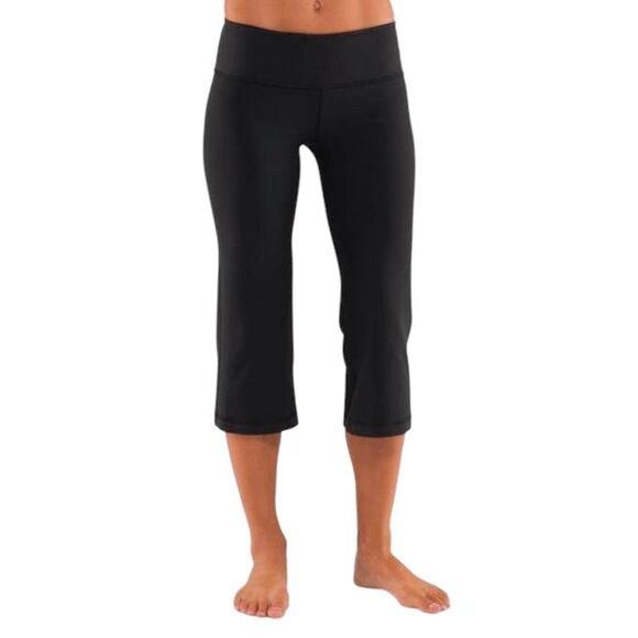 LULULEMON ATHLETICA Groove Crop In Black Size 8 - Picture 1 of 4